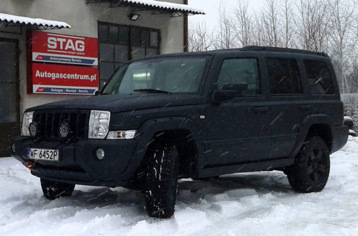 Raptorowy Jeep Commander