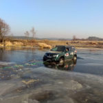 Suzuli Vitara offroad 01